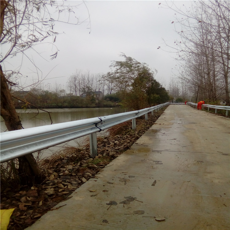 浙江公路护栏多少钱一米？？？？？